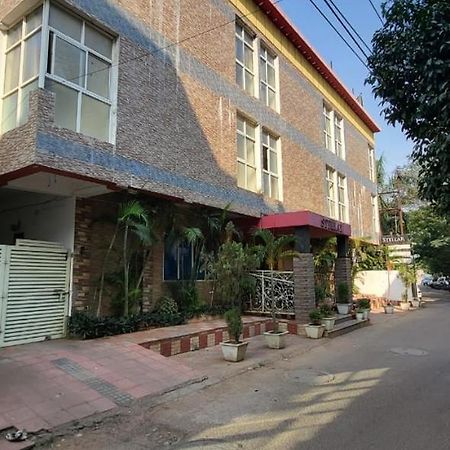 Hotel Stellar 부바네스 외부 사진